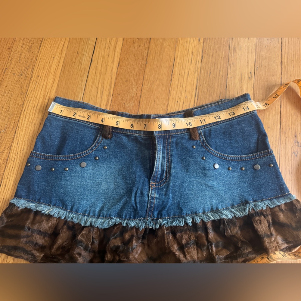 Y2K vintage low rise mini skirt w faux fur fuzzy tiger stripe flutter hem Sz SM - Picture 8 of 11